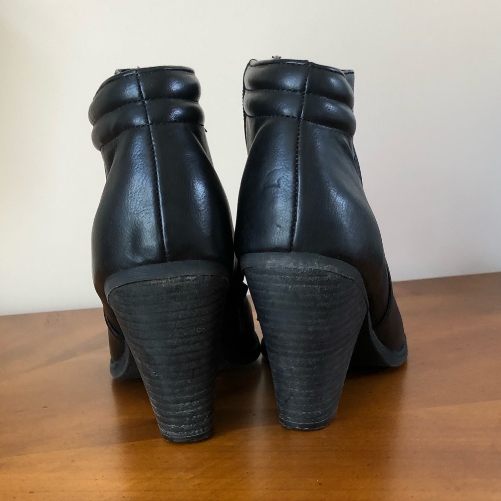 Mia boots - Picture 3 of 4
